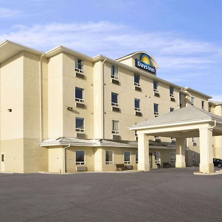 Days Inn By Wyndham Moose Jaw Exterior foto