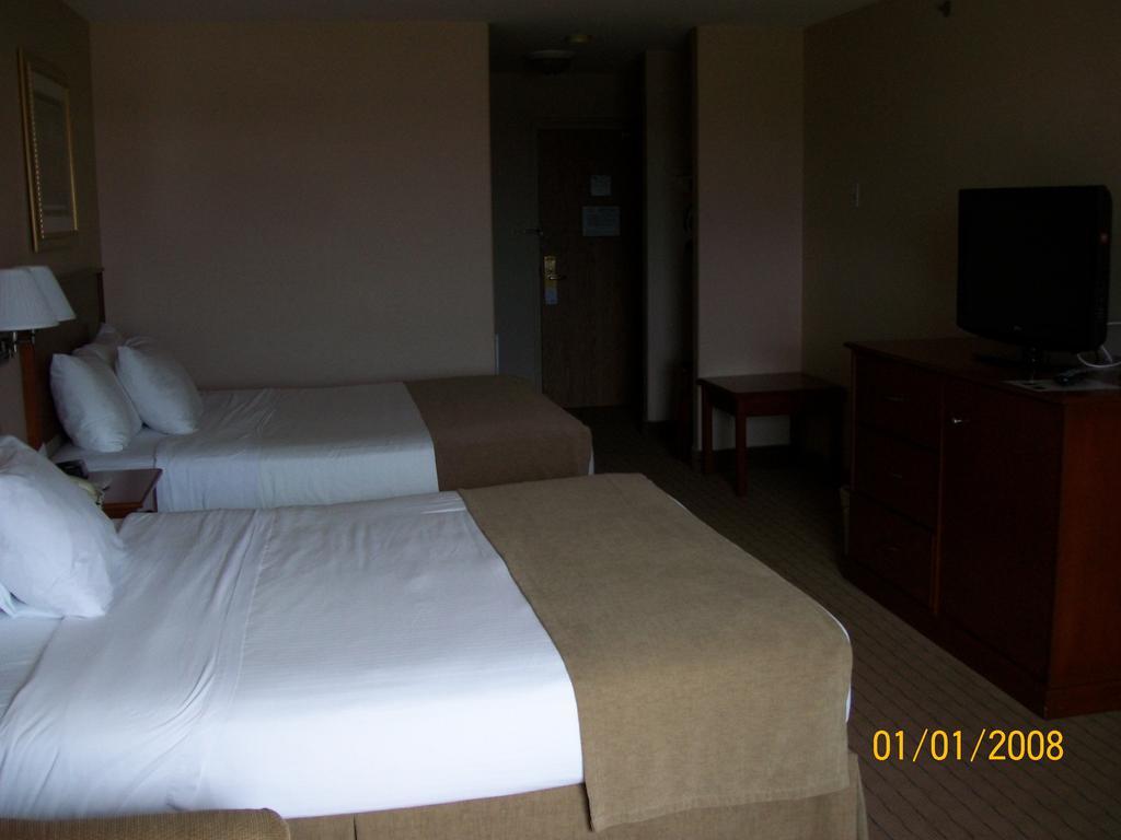 Days Inn By Wyndham Moose Jaw Exterior foto